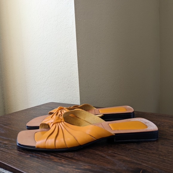 Cole Haan Yellow Leather Knot Square Open Toe Slide Flats Sandals - Picture 2 of 8